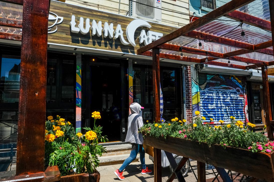 Photos of Lunna's Cafe
